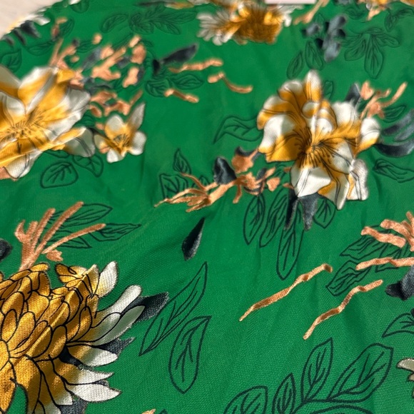 NEW Astr Vibrant Green Floral Dress XS - Picture 4 of 5